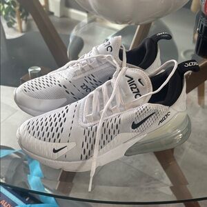 Nike Air Max 270 Light Gray and Black Sneakers